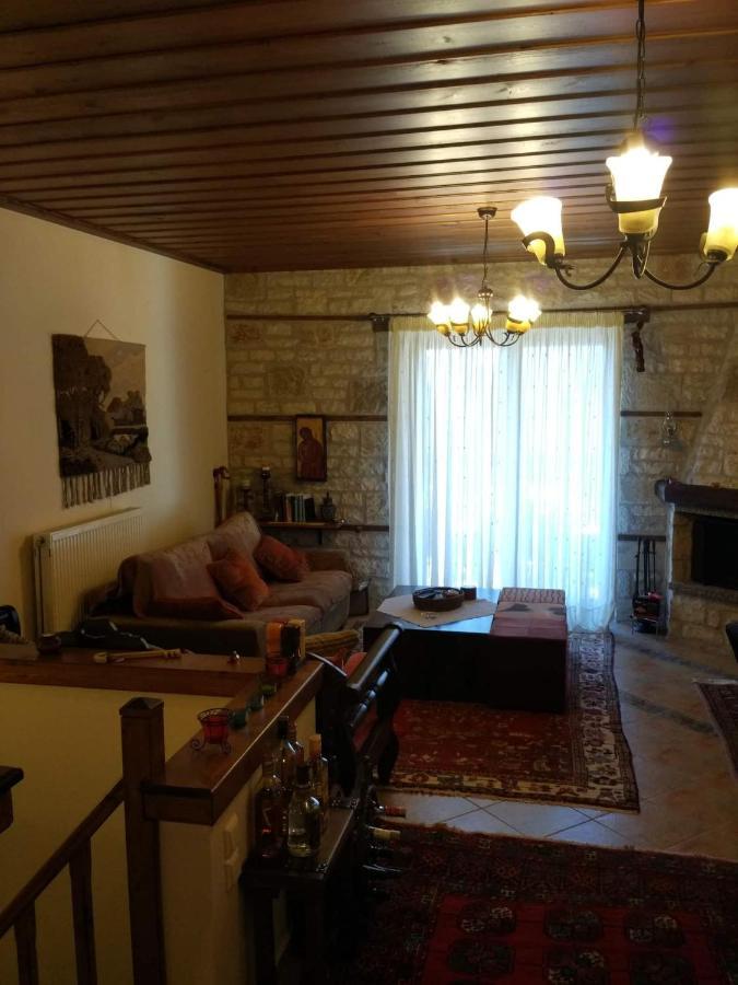 La Casa Di Pietra Villa Karpenísion Екстериор снимка